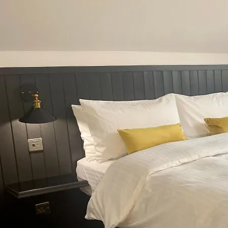 The Jack And Jill Coaching Hotel *