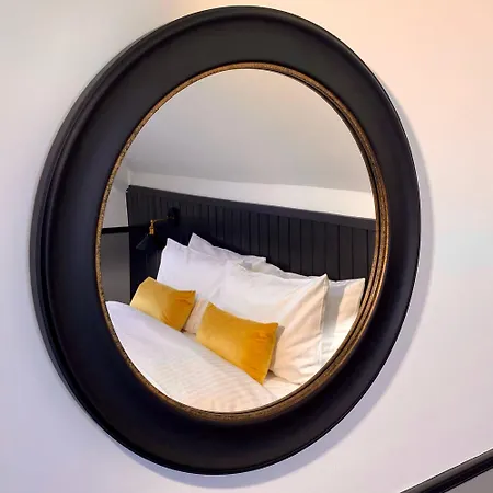 The Jack And Jill Coaching Hotel 4*