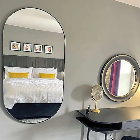The Jack And Jill Coaching Hotel